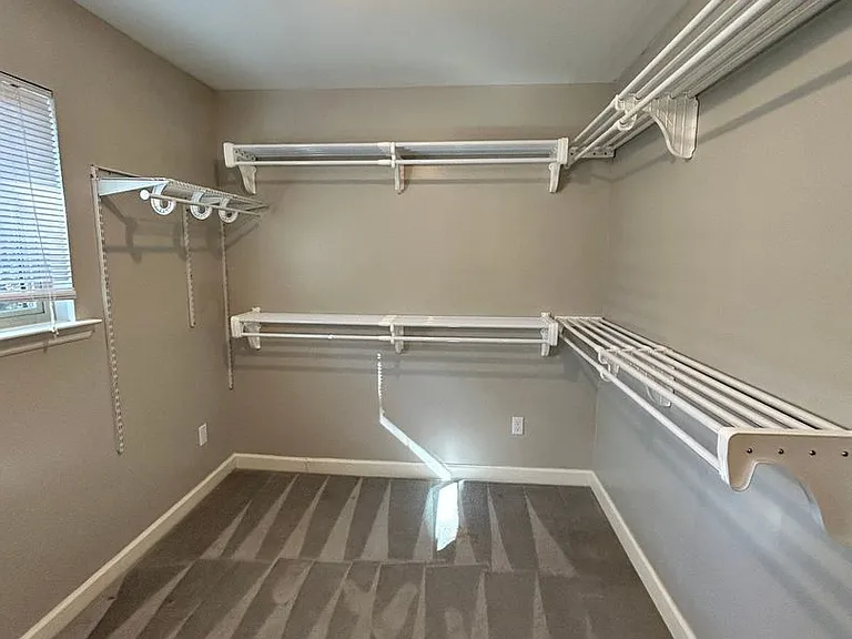 4224 Victory St — Photo 12