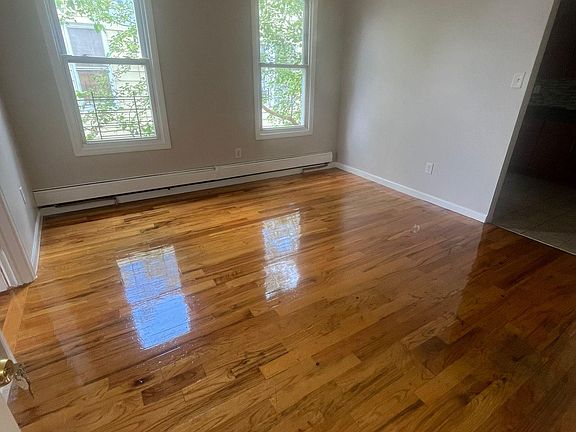3rd image of 238 Columbia Ave APT 2R