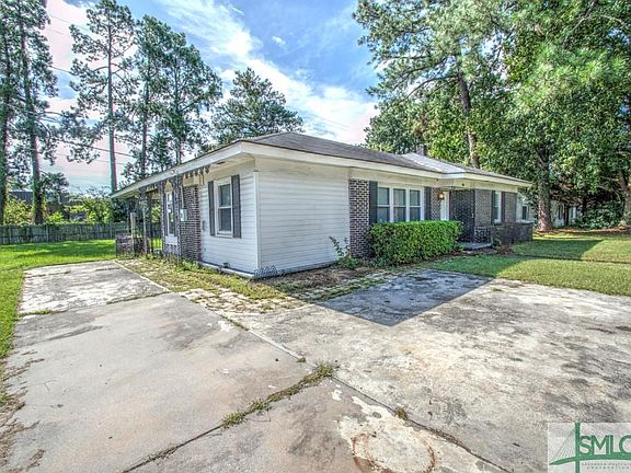 3rd image of 100 Chatham Villa Dr