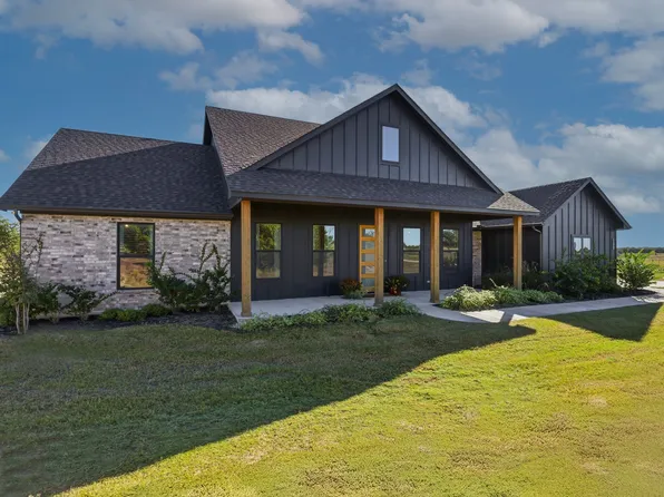 199 Graystone Dr, Weatherford, TX 76088