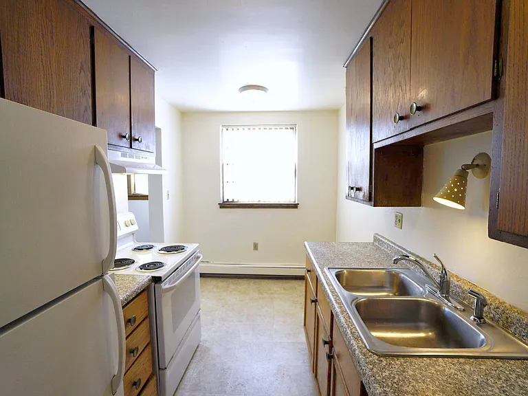 Priscilla Standish Apartments — Photo 58