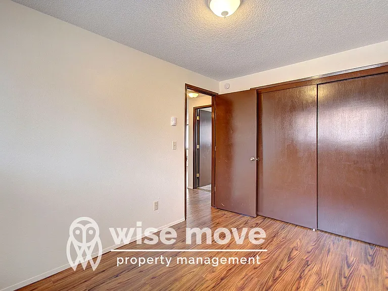 1911 & 1917 SE 7th St — Photo 14