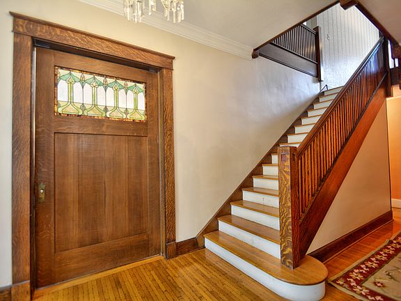 Classic Craftsman details