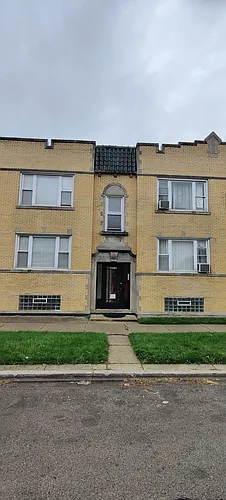 5623 W George St #1 Photo 1