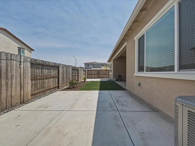 12725 Parakeet Way — Photo 26