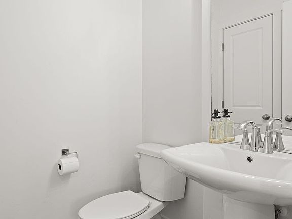 5th image of 535 W 2530 N Unit 29-34