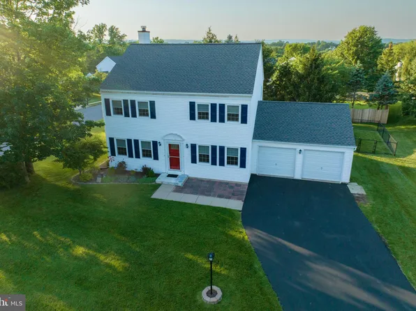2329 Casmar Way, Gilbertsville, PA 19525