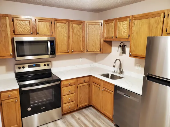 3155 Coachman Rd APT 283, Eagan, MN 55121