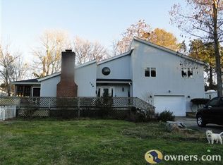 188 Meekins Dr, Manteo, NC 27954