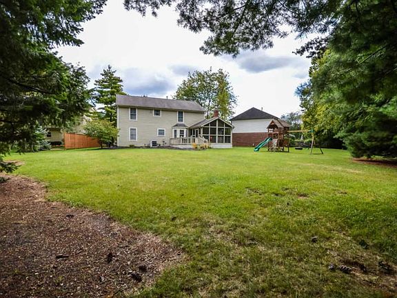 3rd image of 5195 Darry Ln