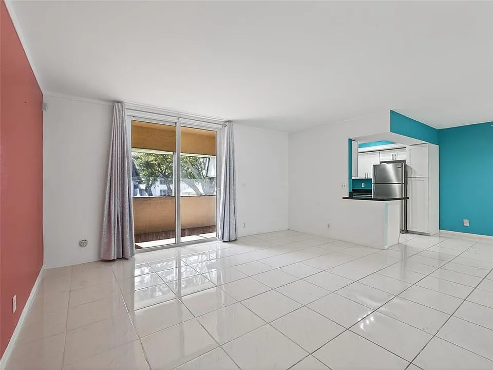 8400 W Sample Rd