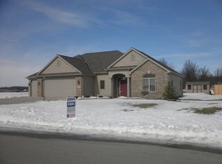 317 Goldenrod Ct, Bluffton, IN 46714