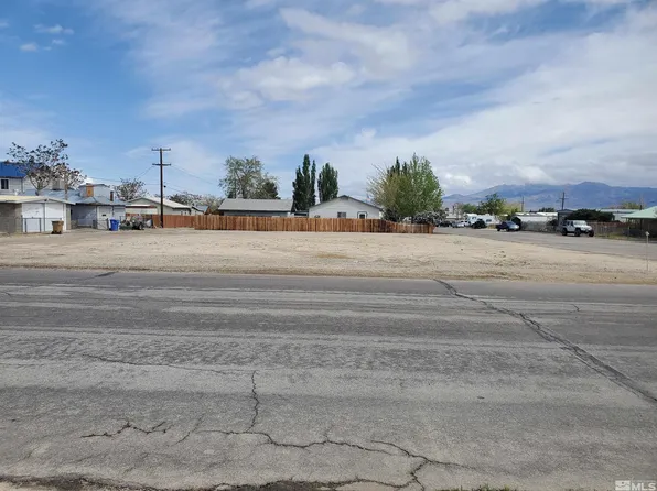 806 H St, Hawthorne, NV 89415