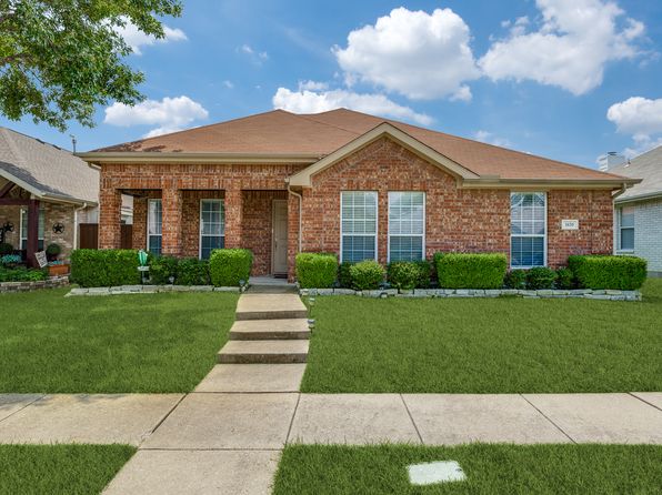 1620 Bur Oak Dr