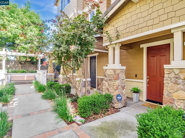 6555 S Mariposa Ct, Dublin, CA 94568