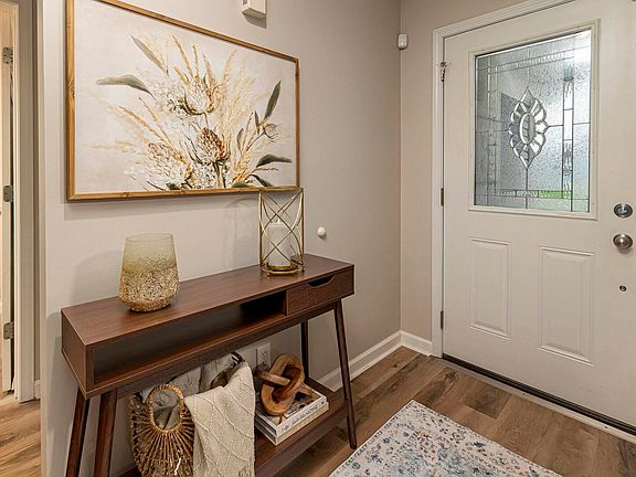 3rd image of 200 Olivia Dr