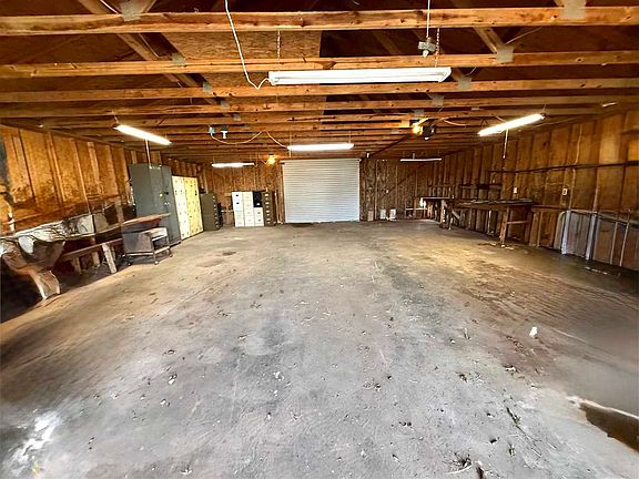 2nd image of 11207 NE 165th St