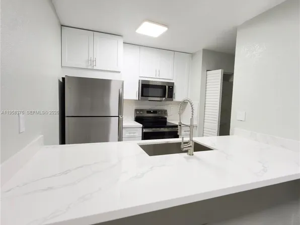 18206 Mediterranean Blvd #321, Hialeah, FL 33015