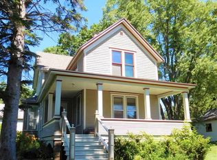 117 E 4th St, Washburn, WI 54891