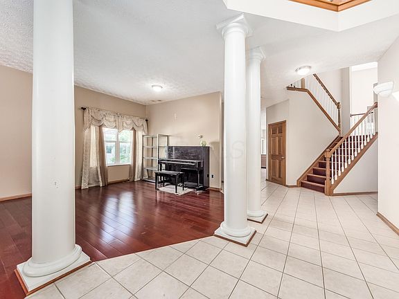 3rd image of 6633 Wisteria Cir