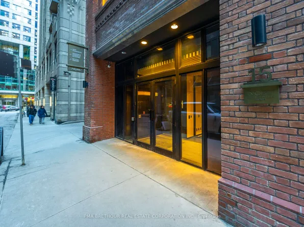 15 Mercer St #518, Toronto, ON M5V 0T8