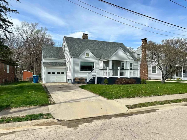 2 Park Rd, Oglesby, IL 61348