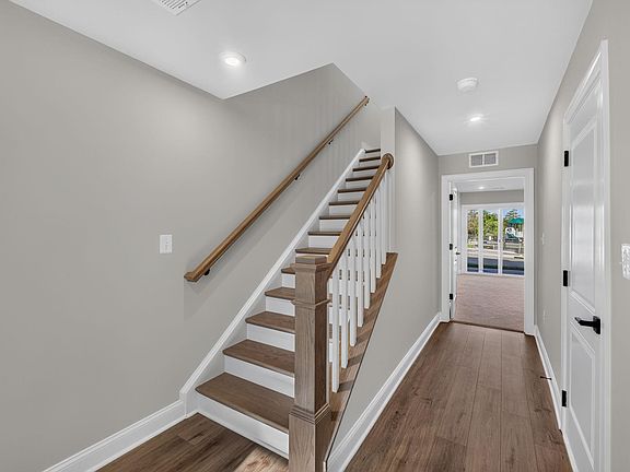 2nd image of 4B-403 Fowler St