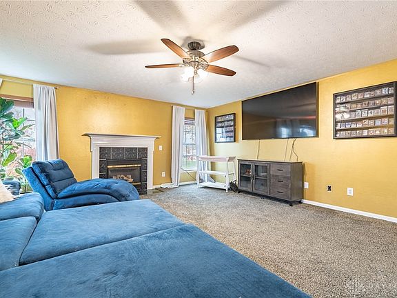 4th image of 1366 Kelly Marie Ct