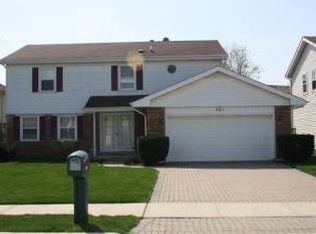 201 Grovenor Dr, Schaumburg, IL 60193