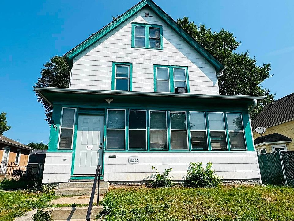 1st image of 861 Cook Ave E