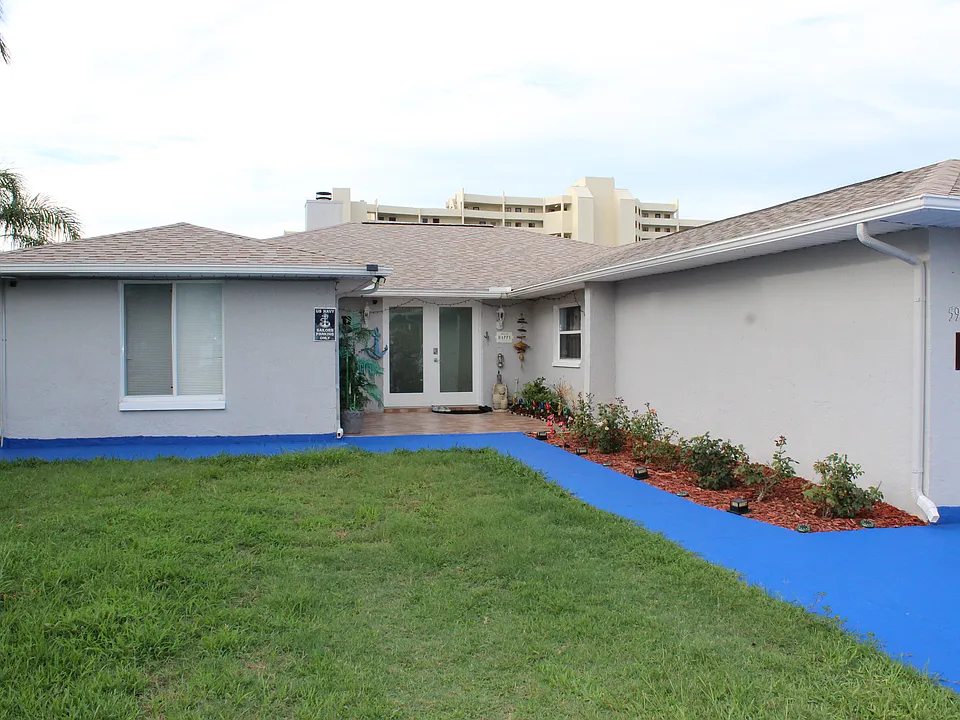 5907 Beverly Dr