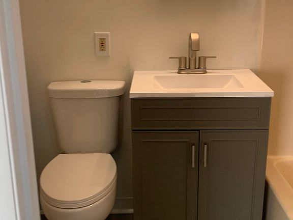 5th image of 5708 Akron Cleveland Rd #2