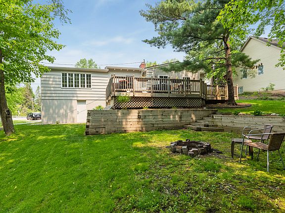 4th image of 800 Wentworth Ave