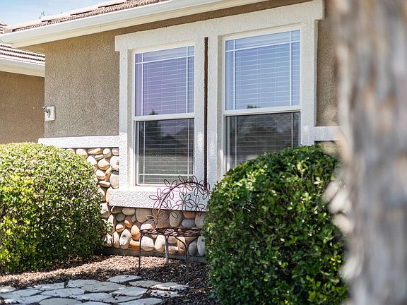 5th image of 1002 W Westmont Court