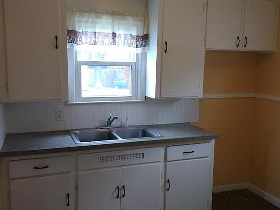 2nd image of 545 74th St