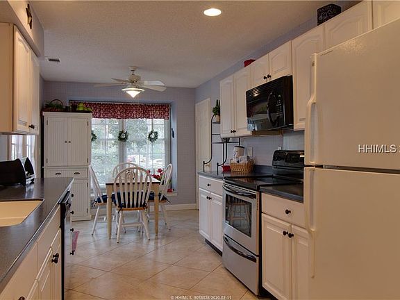 3rd image of 70 Shipyard Dr APT 132