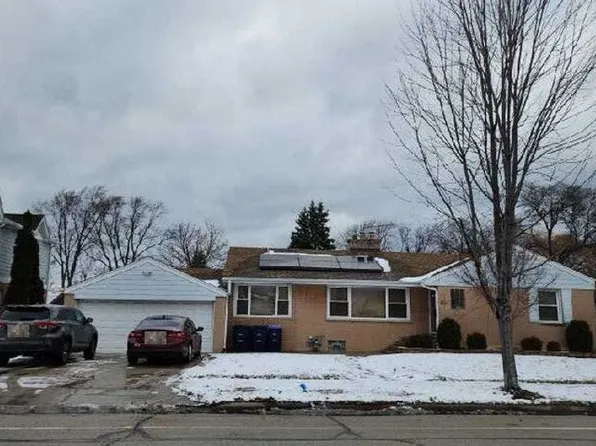 840 E Thacker St, Des Plaines, IL 60016