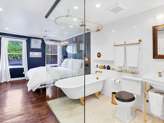 5th image of 161 9th Ave APT 1B