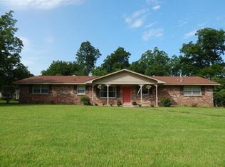 102 Eastwood Dr, Columbus, MS 39702