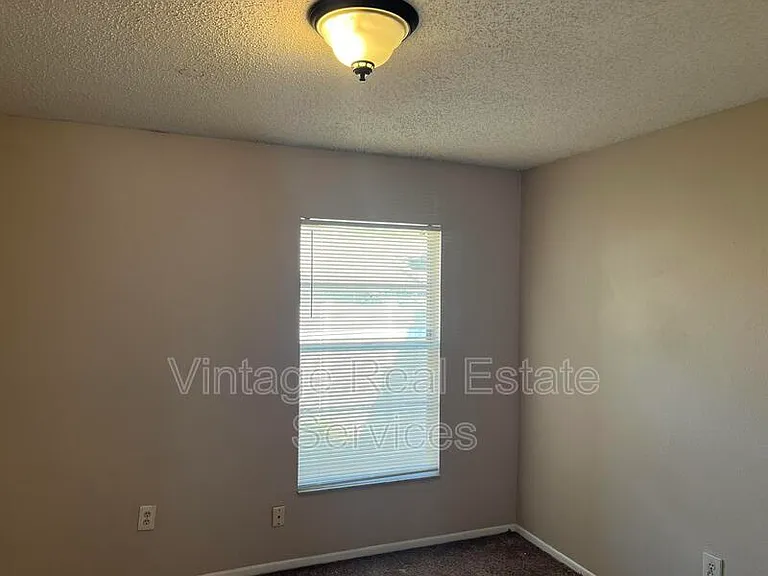 7708 Gulf Ct — Photo 13