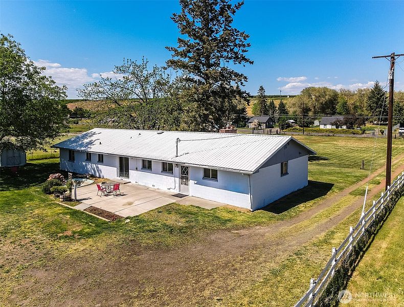 5th image of 11704 Gilbert Road