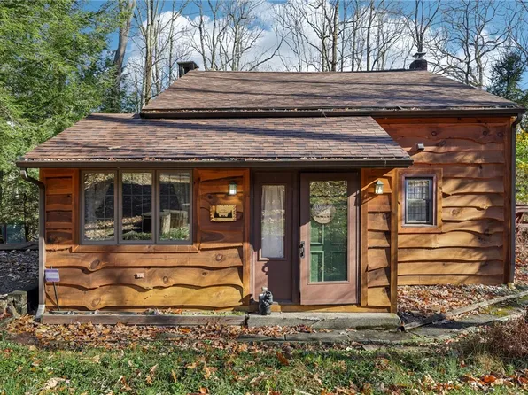 74 Lafayette Trl, Chalk Hill, PA 15421