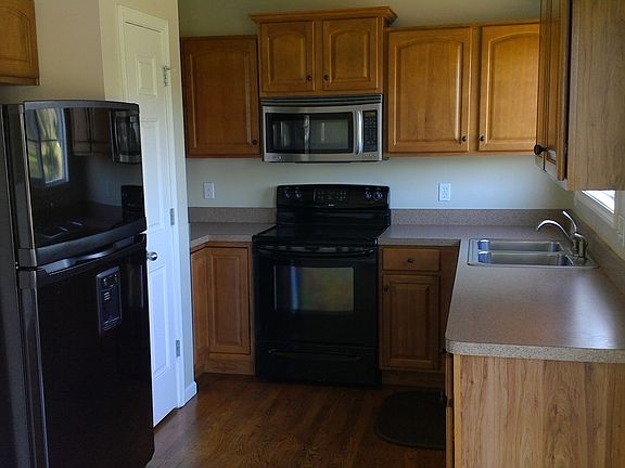 5th image of 3226 Brunswick Square Dr