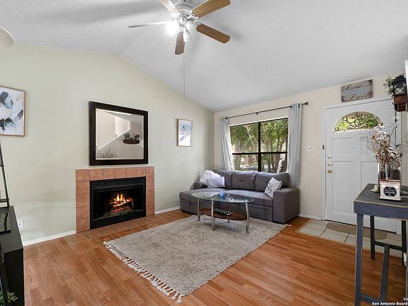 3rd image of 4150 SUNRISE GLADE DR