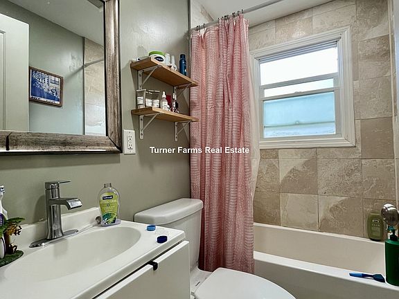 4th image of 35 Forbes St #2R