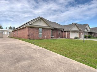 172 W Starlite Dr, Texarkana, TX 75501