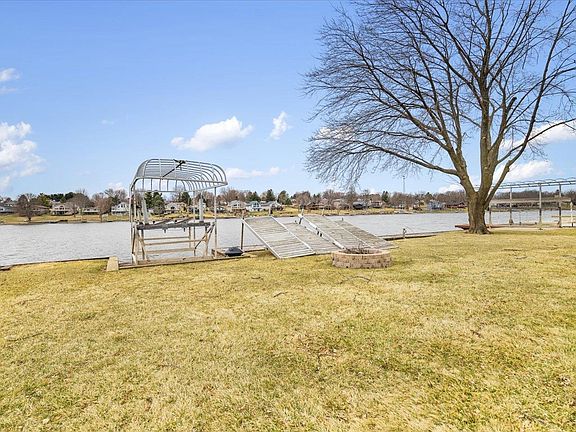 5th image of 840 Breckenboro Rd