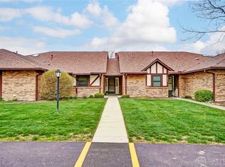 595 Pine Needles Dr, Dayton, OH 45458