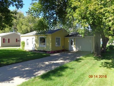 811 3rd Ave NW, Watertown, SD, 57201