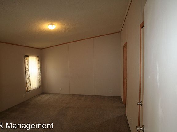 5th image of 118 White Oak Dr